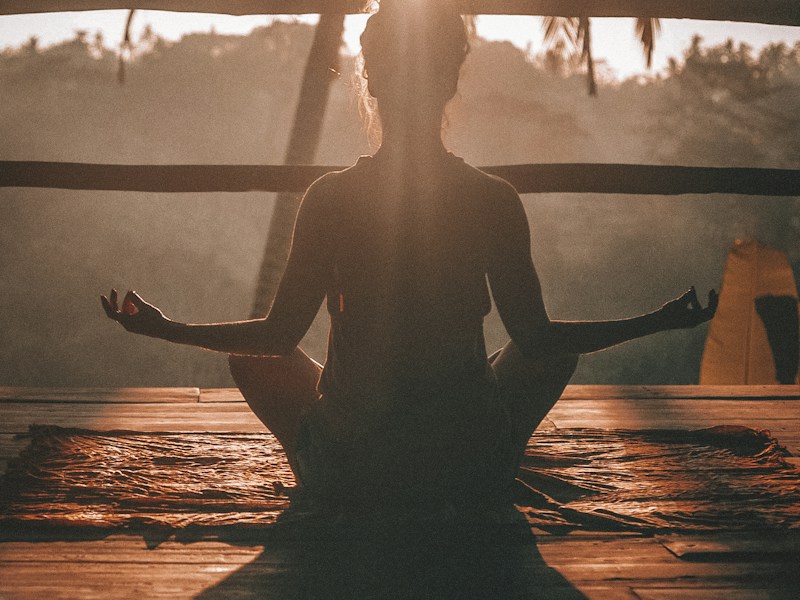 Yin Yoga Session 🕯️ 60 Minuten tiefes Dehnen mit Kerzenlicht und Klangschalen. Der Körper sagt nach so einer Session immer Danke!